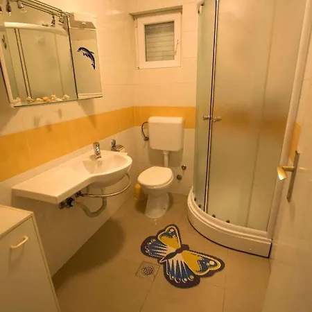 Apartamento In Starigrad-paklenica 35790 *