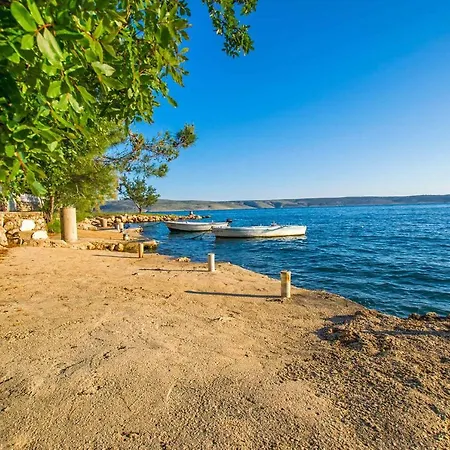 In Starigrad-paklenica 35790 Apartment *