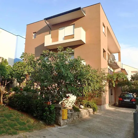 In Starigrad-paklenica 35790 Стариград-Пакленица