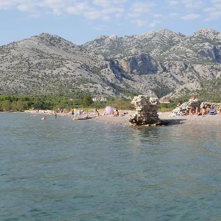 In Starigrad-paklenica 35790 Apartment *