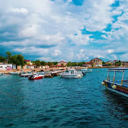 Apartment In Starigrad-paklenica 35790