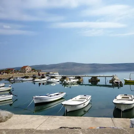 In Starigrad-paklenica 35790 * Стариград-Пакленица