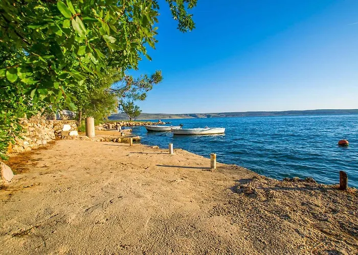 In Starigrad-paklenica 35790 公寓 *